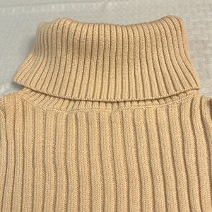 Logene Women’s turtleneck dress size Small.  Wheat color NWOT